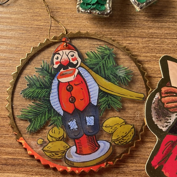 Bundle (4) Vintage Ornaments 1 1/2-4” Santa Mailbox Candy Canes Nutcracker - Picture 4 of 5